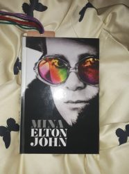 Elton John Mina